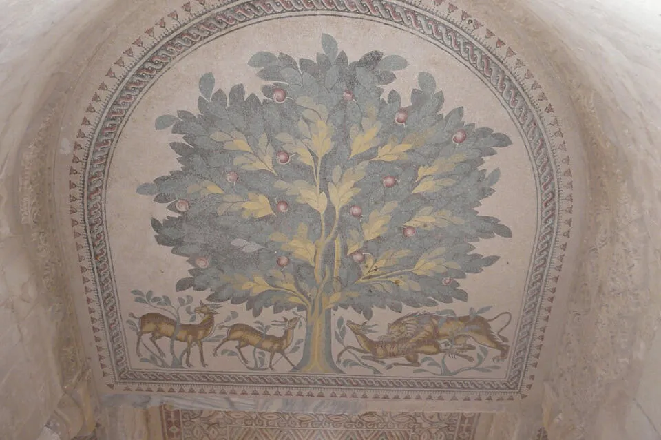 Although this mosaic dates back to 1300 years ago, it retains vivid colors. random exposure The mosaic at Hisham’s Palace, Jericho