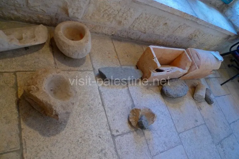 Exhibition varies from big pots to ancient accessories. Artifacts displayed in Ramallah Museum